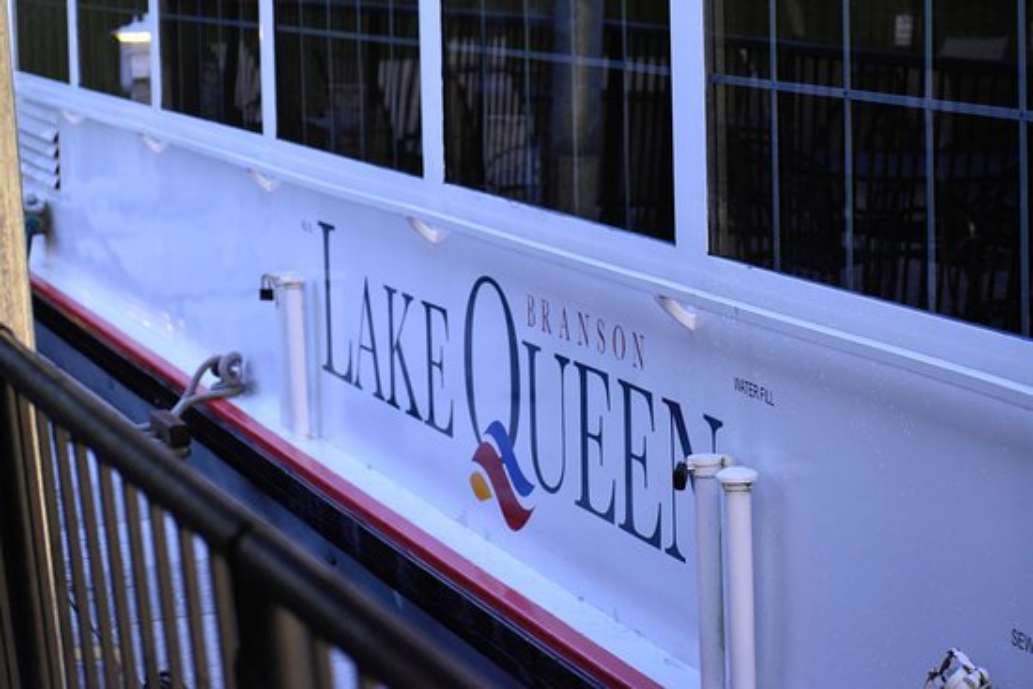 Main Street Lake Cruises