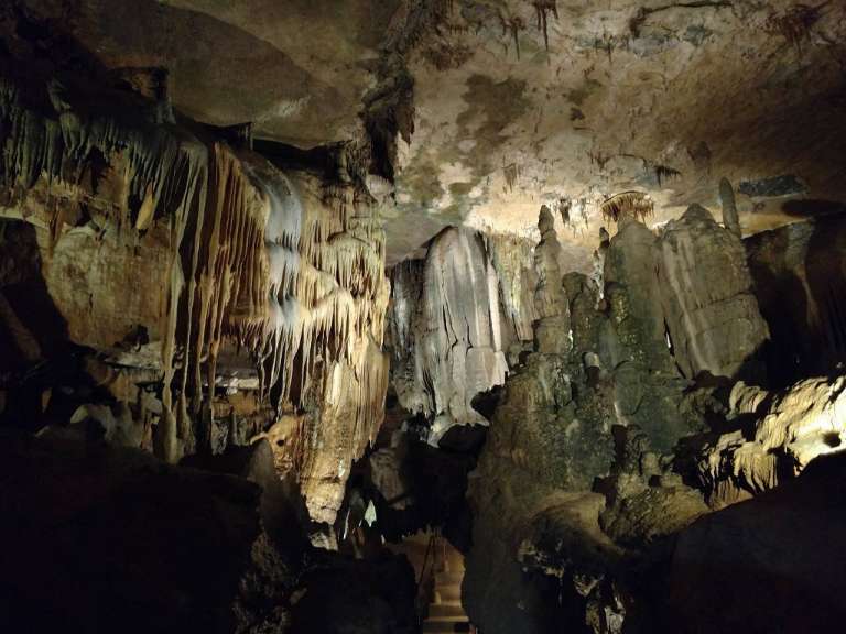 Raccoon Mountain Caverns