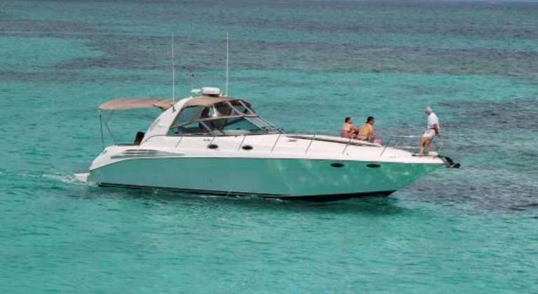 Yachts In Paradise - Day Tours