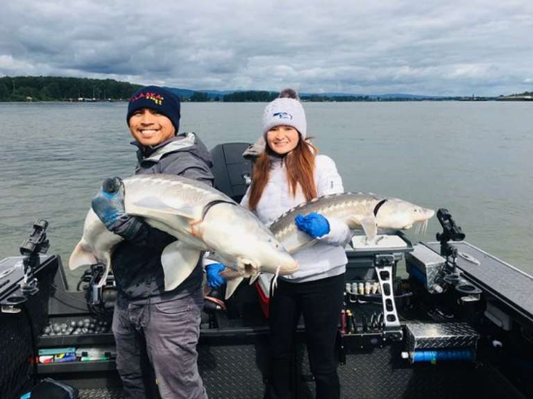 HOOK'EM UP Guide Service