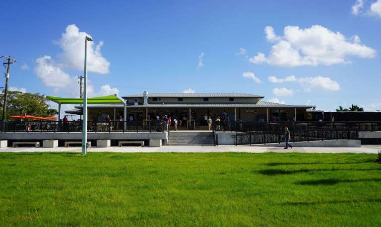 Everglades Holiday Park Airboat Tours and Rides