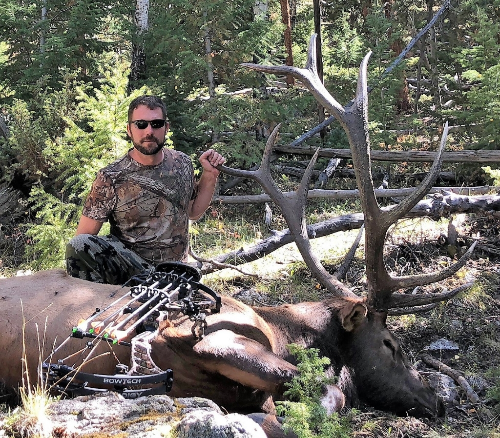 Elk Springerville Van Hale's Trophy Outfitters - Hunting Big Game Hunting Elk Hunting in ...