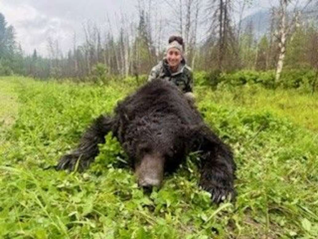 Once-in-a-Lifetime Black Bear Hunt with Eric – 5 Stars!