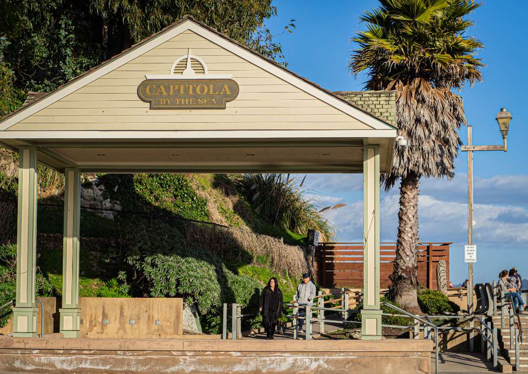 A Walk on the Bottom of the Ocean