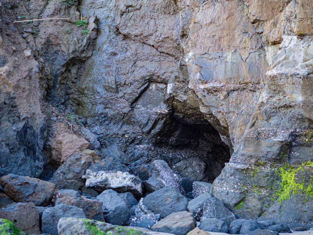 A Walk on the Bottom of the Ocean